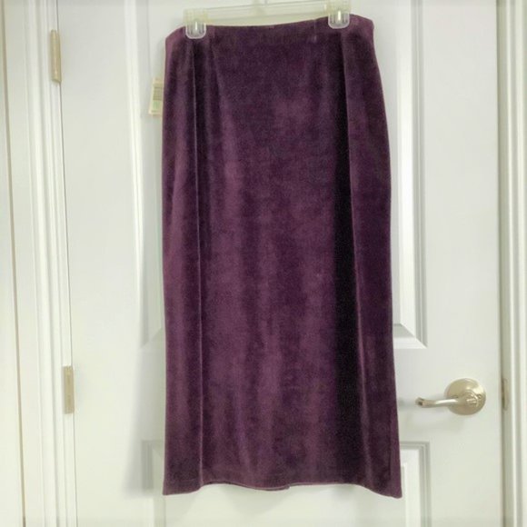 Liz Claiborne Velvet Skirt, Full Length, Size MP, Color: Purple - Picture 7 of 7